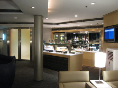 United First Class Lounge Hong Kong