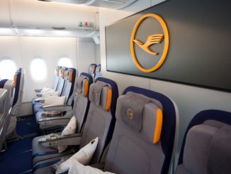 LH Economy-Class (AIrbus A380-800)