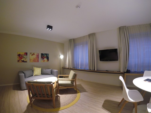 Wohnzimmer in Two Beds Suite im Hilton Garden Inn Brussel Louise