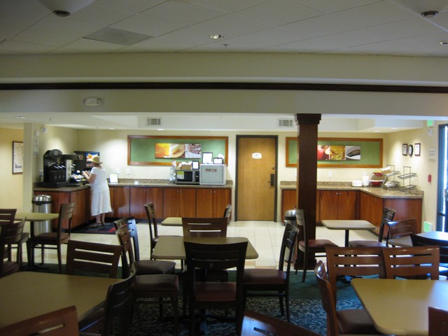 Restaurant im Fairfield Inn Palm Desert