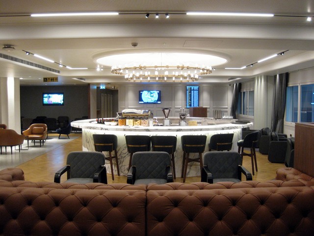 The Qantas London Lounge