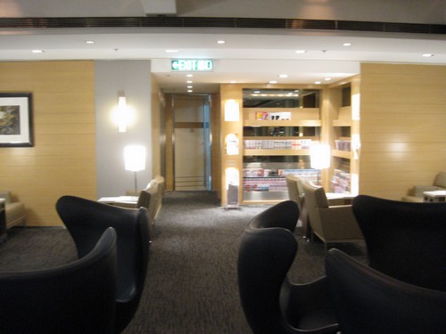 United First Class Lounge in Hong Kong