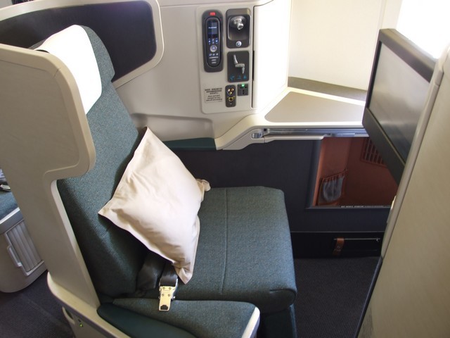 CX Business-Class (Boeing 777-300ER)