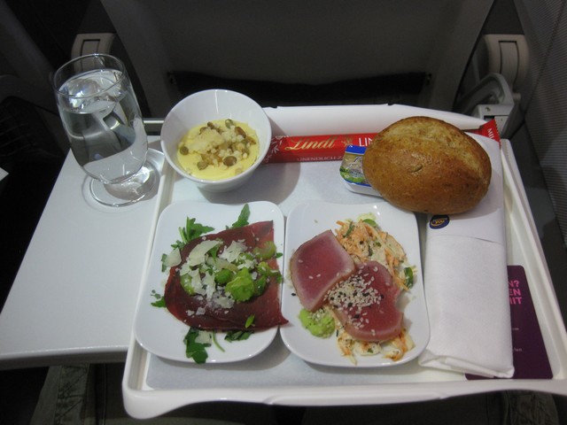 Imbiss Business Class / LH997 AMS-FRA