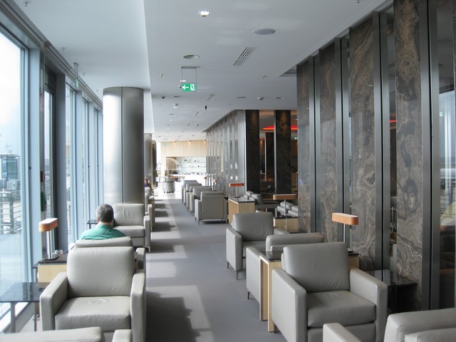 Air Canada Maple Leaf Lounge in Frankfurt