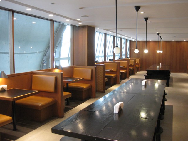 Cathay Pacific Business Lounge / MH785 BKK-KUL