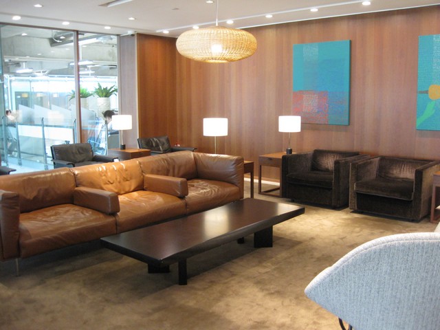 Cathay Pacific Business Lounge / MH785 BKK-KUL