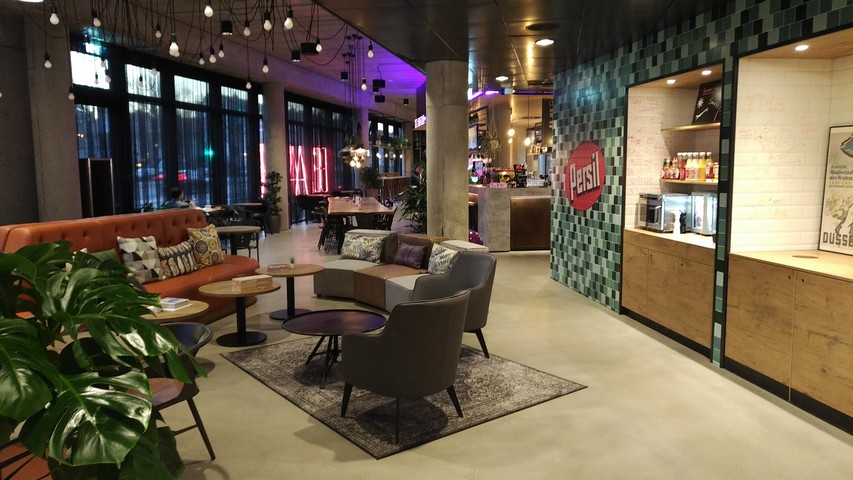 Lobby im Moxy Düsseldorf South