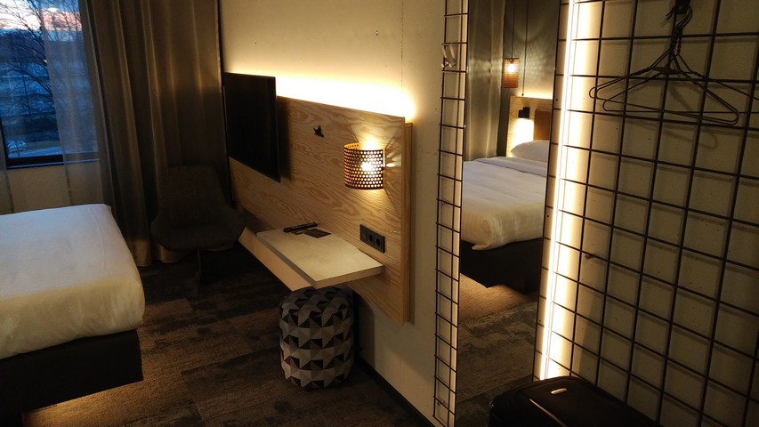 Moxy Sleeper Standardzimmer im Moxy Düsseldorf South