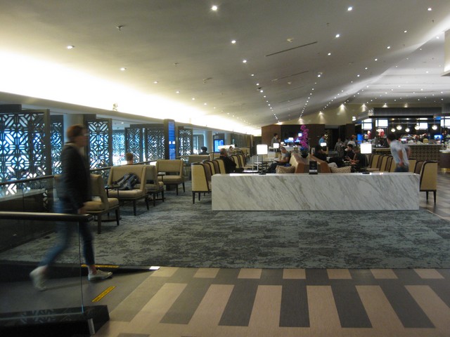 Malaysia Airlines Business Lounge / MH388 KUL-PVG