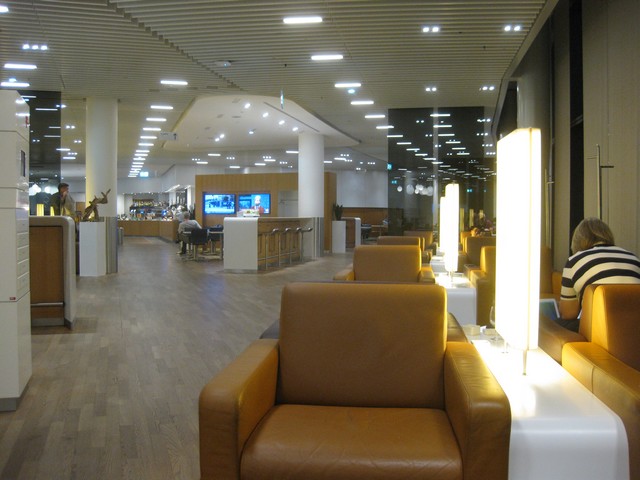 Senator / Star Gold Lounge / LH778 FRA-SIN