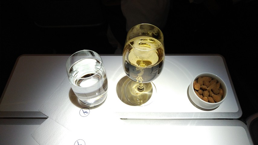 Aperitif Business-Class / LH778 FRA-SIN