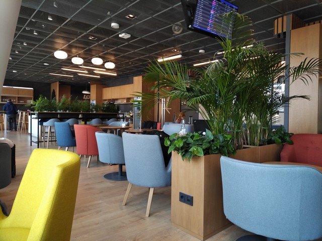 Senator / Non-Schengen Star Gold und Business-Class Lounge / LO3 WAW-ORD