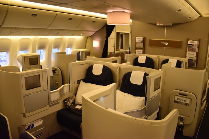 BA Business-Class (Boeing 777-300)