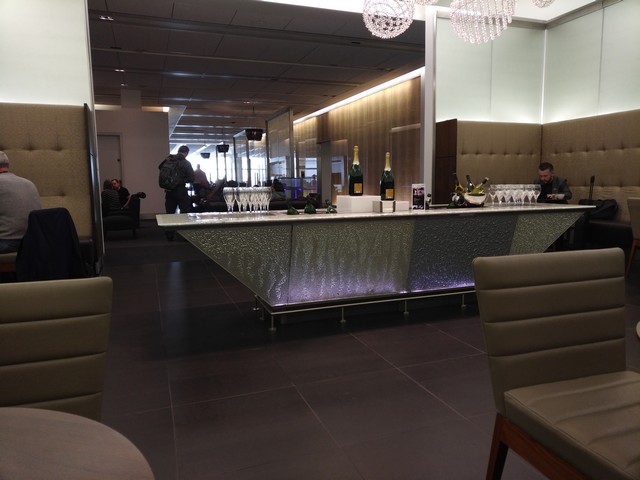 British Airways First Class Lounge / BA9 LHR-BKK