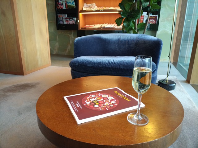 Cathay Pacific First Lounge / AA101 LHR-JFK