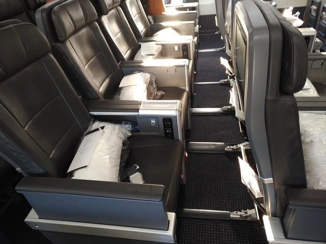 Premium-Economy-Class Sitz / AA101 LHR-JFK