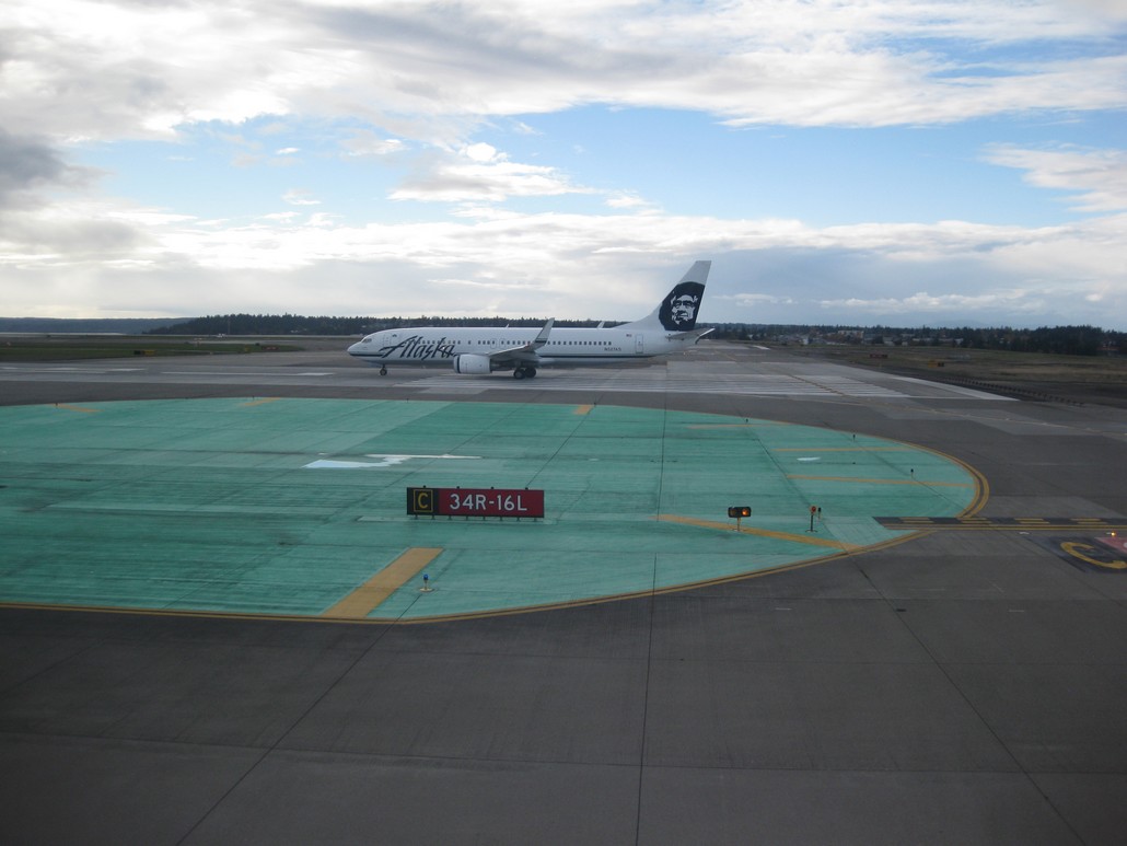 Alaska Airlines Boeing 737-800