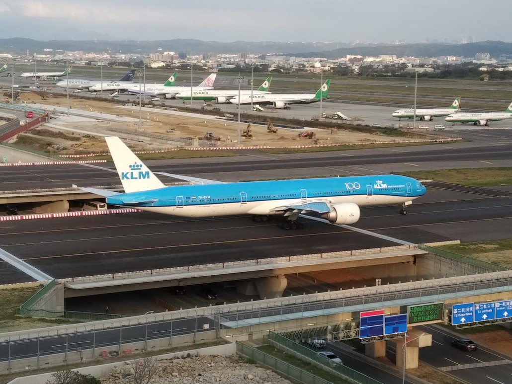 KLM Boeing 777-300 in Taipei Taoyuan International Airport