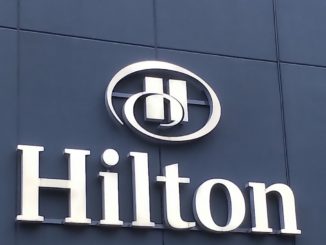 Hilton Logo am Hilton Düsseldorf